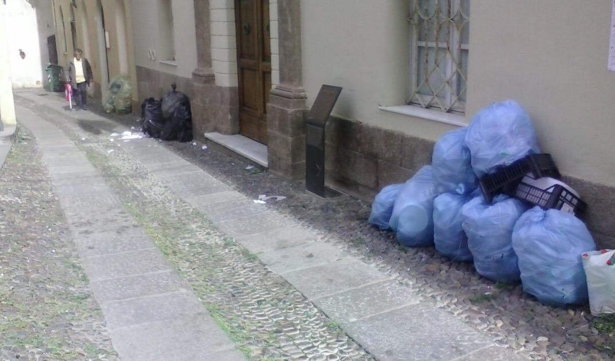 Alghero invasa dai rifiuti |foto - Alghero News (Comunicati Stampa)